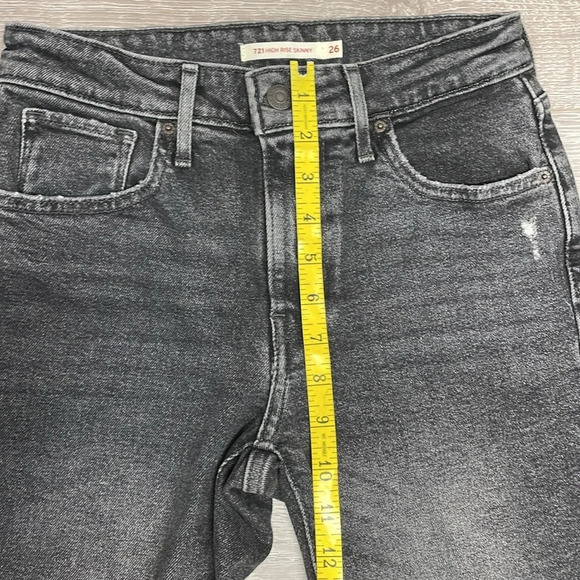 NWOT Levi’s 721 High Rise Skinny Black Wash Denim Jeans Distressed 26 - Picture 9 of 15